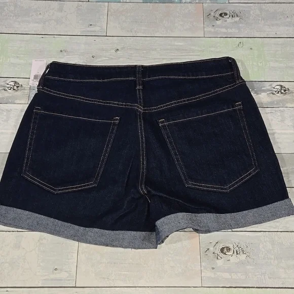 Old Navy High-Rise Wow Jean Shorts sz 6 NWT - Picture 3 of 4
